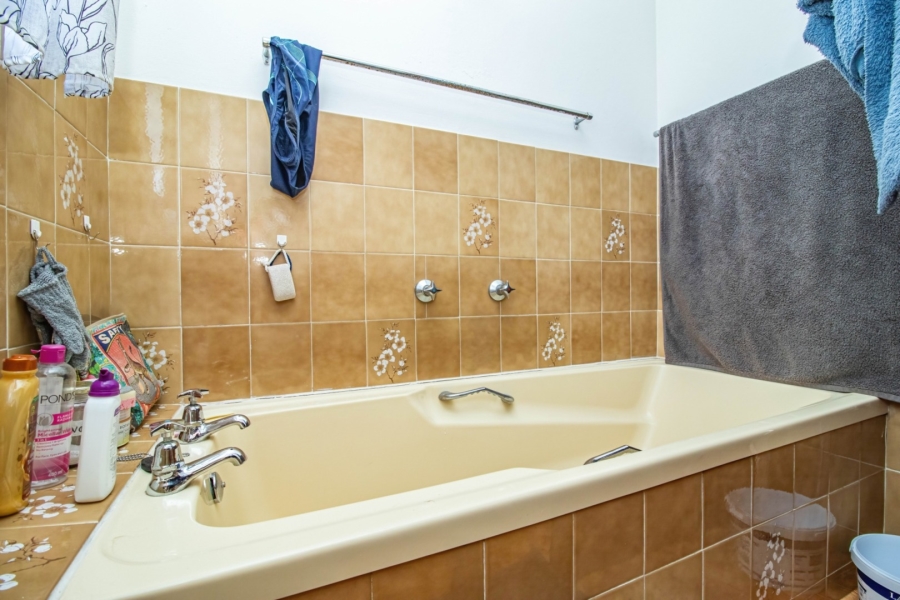 3 Bedroom Property for Sale in De Kelders Western Cape